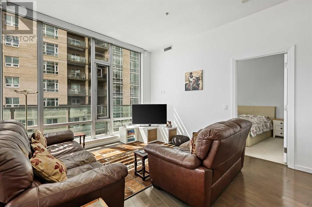 1410 1 STREET SOUTHEAST Image 3