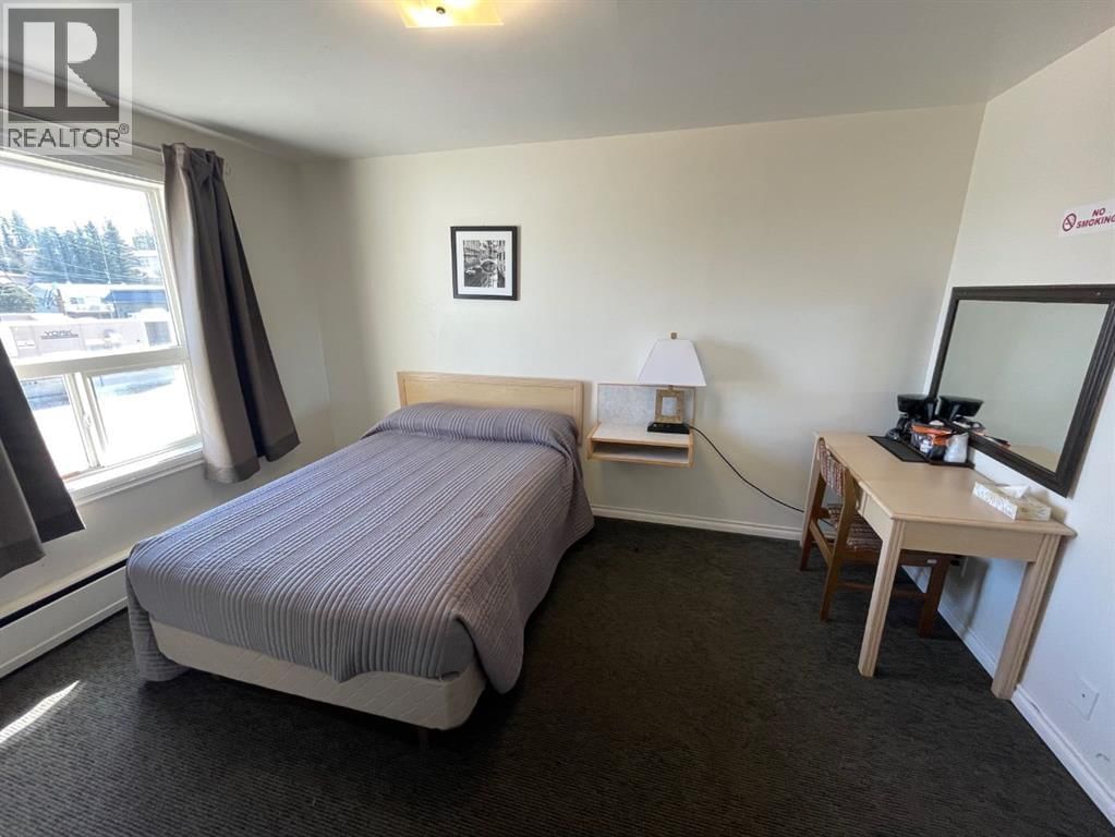 114 PARK STREET Image 15