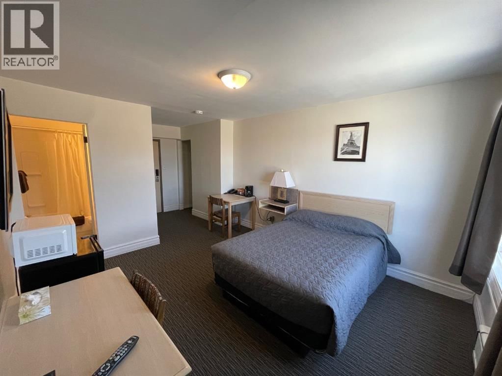 114 PARK STREET Image 19