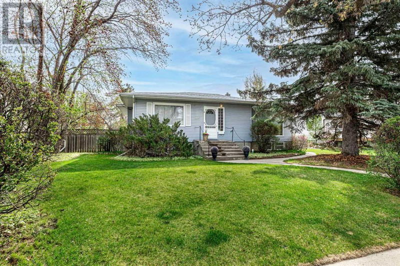 5825 45 Avenue Red Deer, Alberta