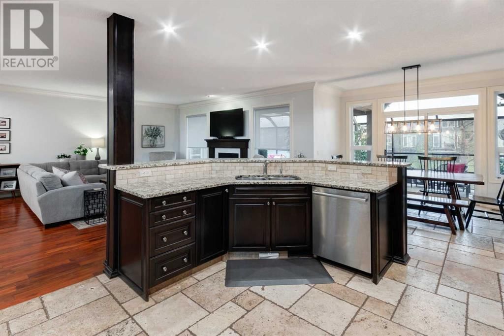 608 MONTCLAIR PLACE Image 12