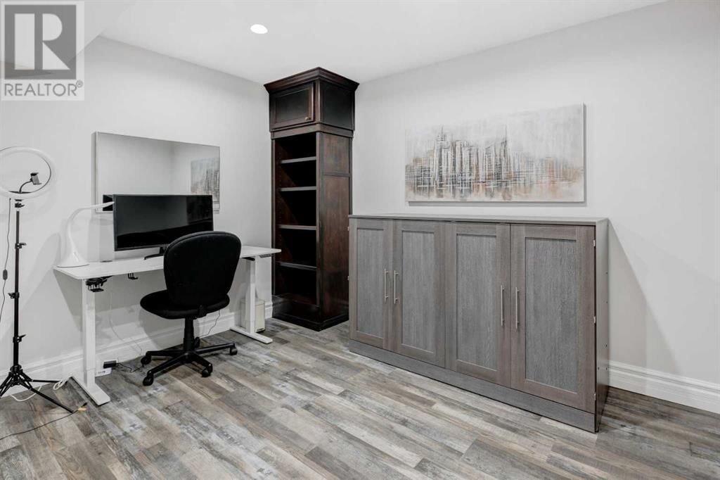 608 MONTCLAIR PLACE Image 32