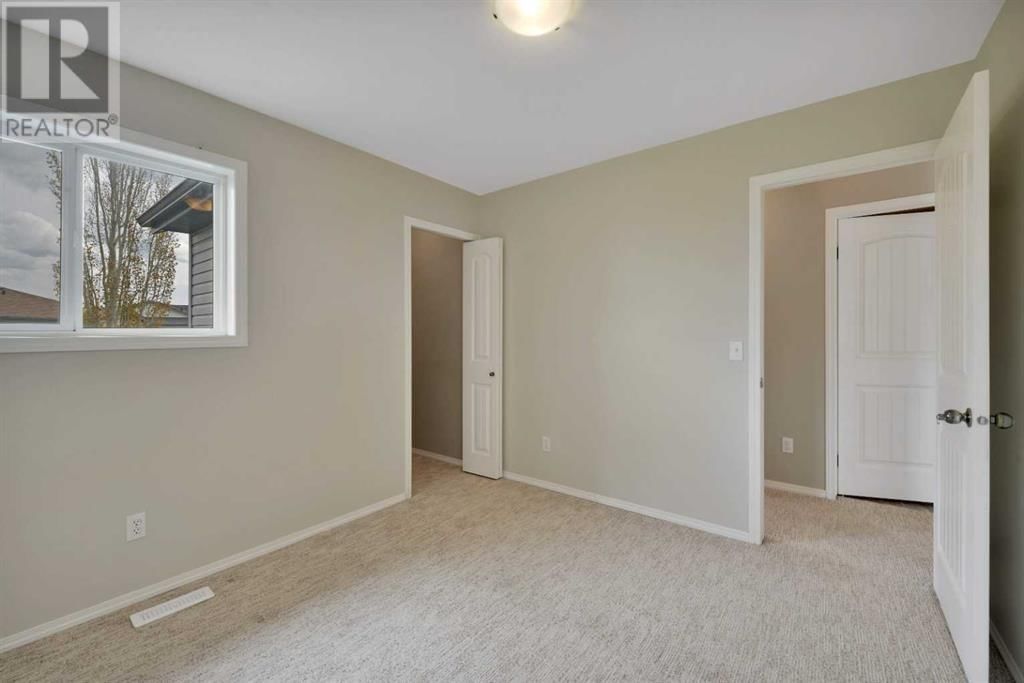 10 Jade Place Red Deer, Alberta
