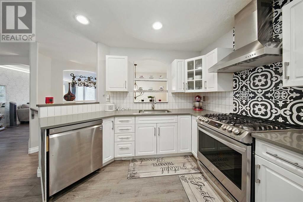 55 LODGE PLACE Image 4