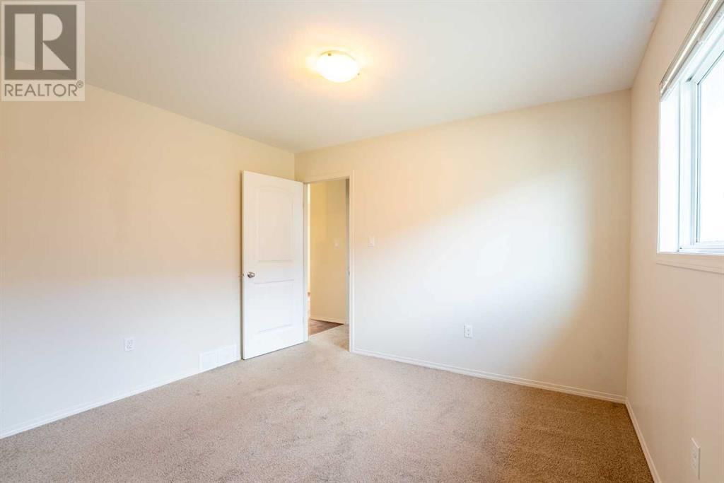 136 Mt Sundance Crescent West Lethbridge, Alberta