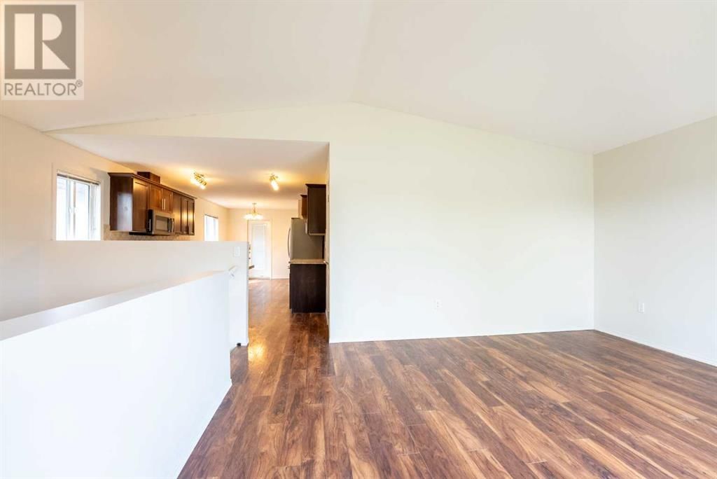 136 Mt Sundance Crescent West Lethbridge, Alberta