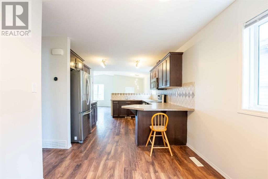 136 Mt Sundance Crescent West Lethbridge, Alberta