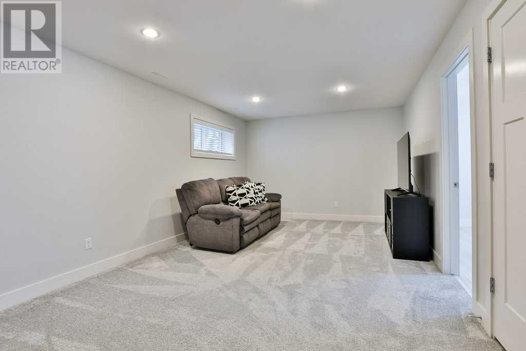 942 Miners Boulevard West Lethbridge, Alberta