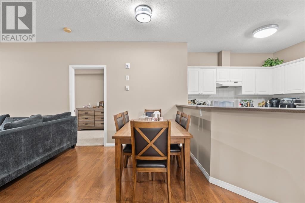 126 14 AVENUE SOUTHWEST Image 12