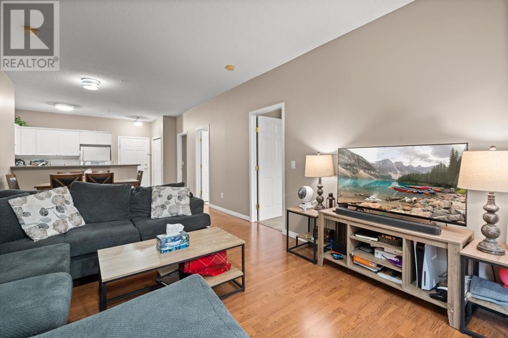 126 14 AVENUE SOUTHWEST Image 15
