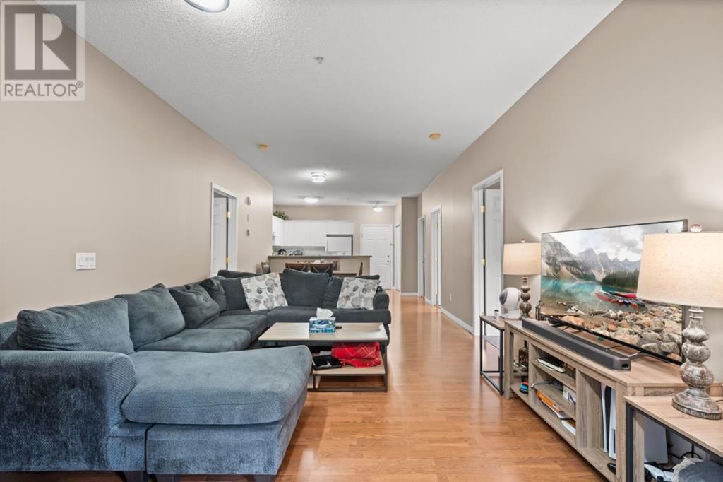 126 14 AVENUE SOUTHWEST Image 18