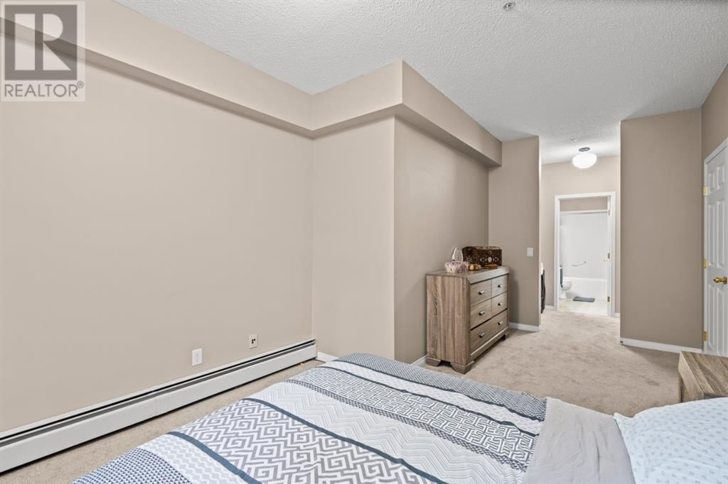126 14 AVENUE SOUTHWEST Image 22