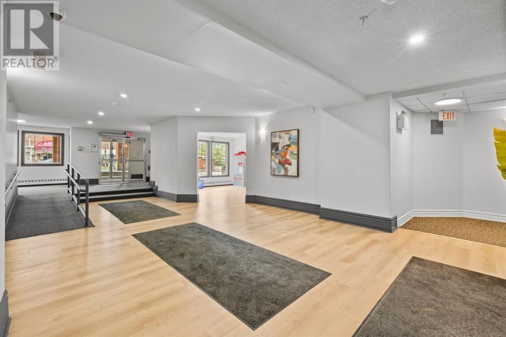 126 14 AVENUE SOUTHWEST Image 32