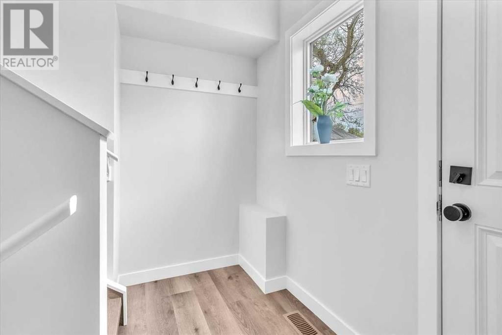 1016 LIMIT AVENUE Image 31