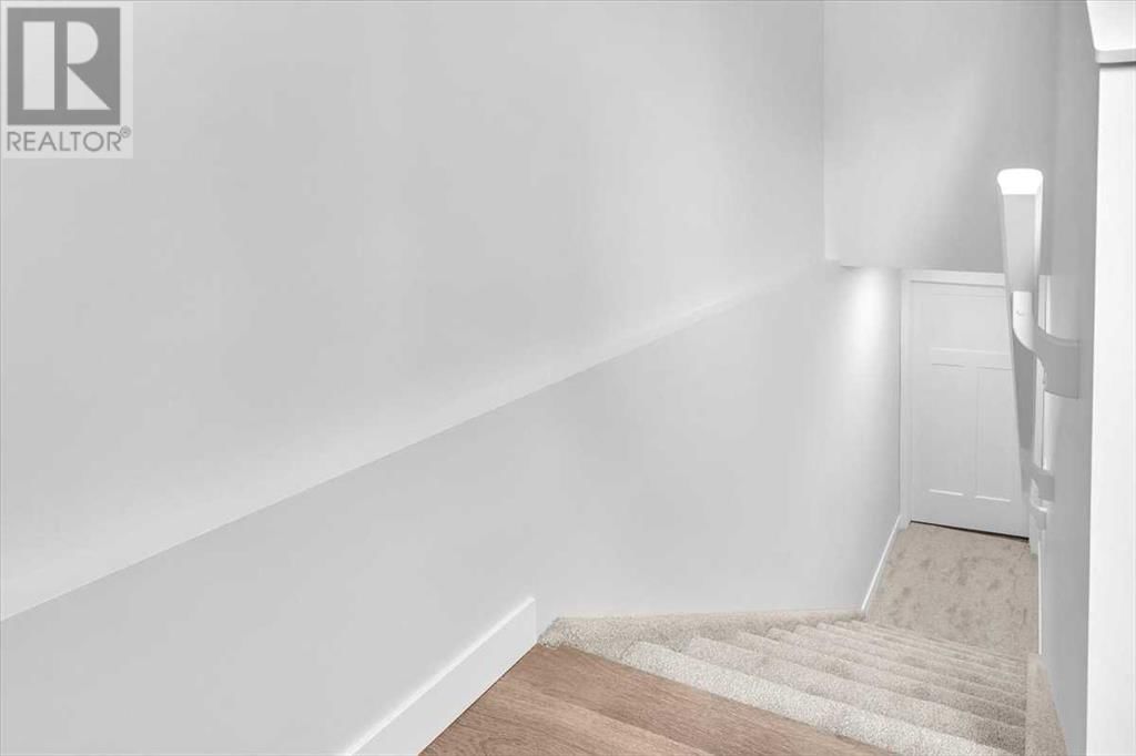 1016 LIMIT AVENUE Image 32