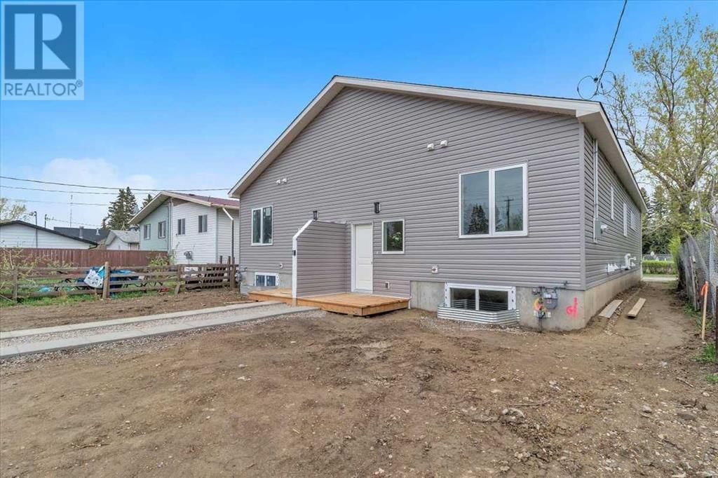 1016 LIMIT AVENUE Image 35