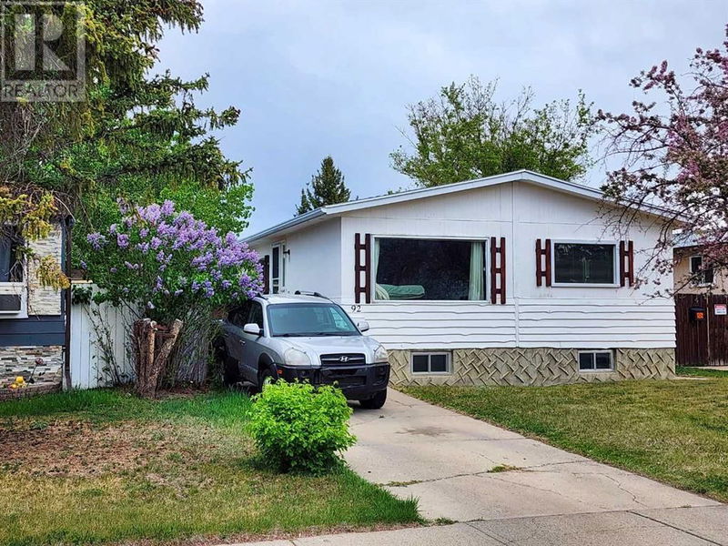 92 Dalhousie Court West West Lethbridge, Alberta