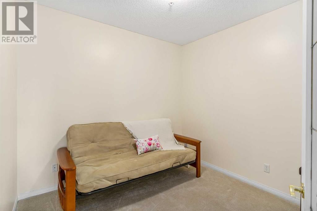 14645 6 STREET SOUTHWEST Image 16