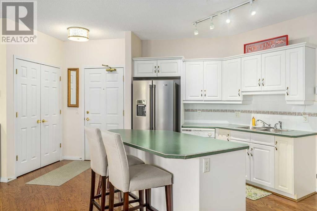 14645 6 STREET SOUTHWEST Image 4