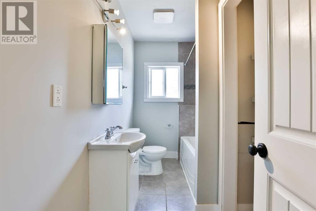 544 20 Street North Lethbridge, Alberta