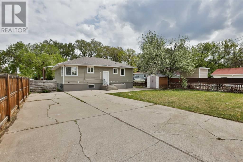 544 20 Street North Lethbridge, Alberta