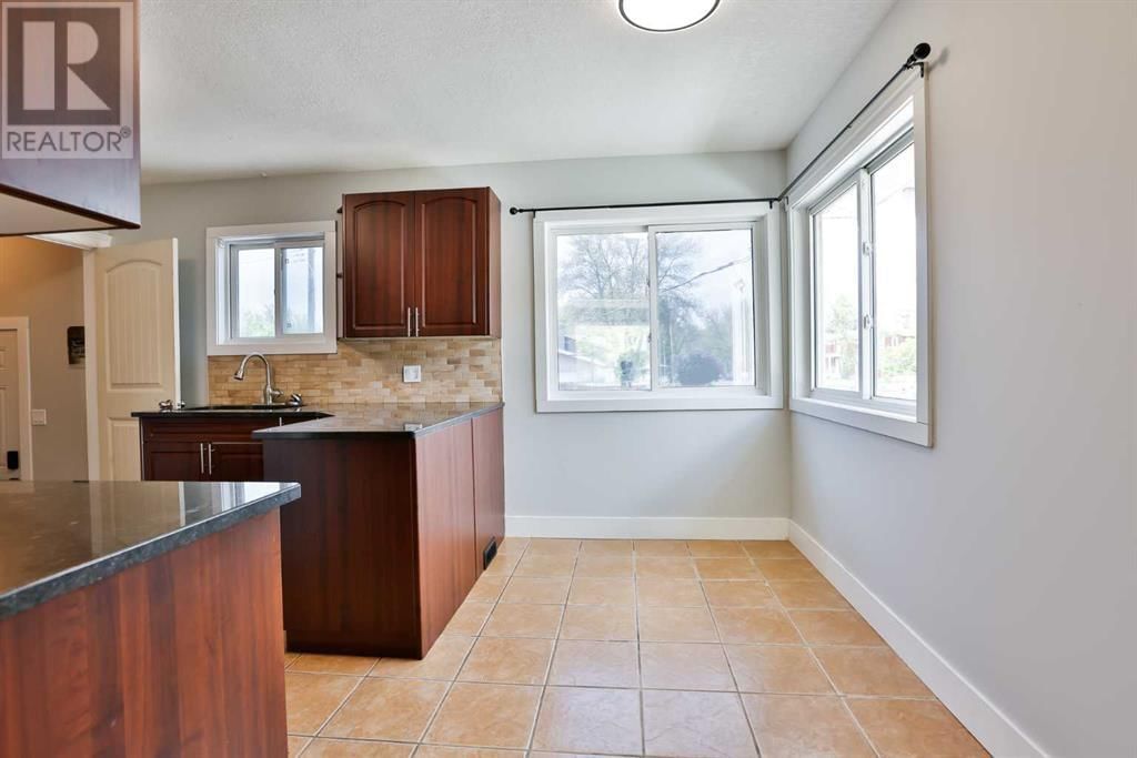 544 20 Street North Lethbridge, Alberta