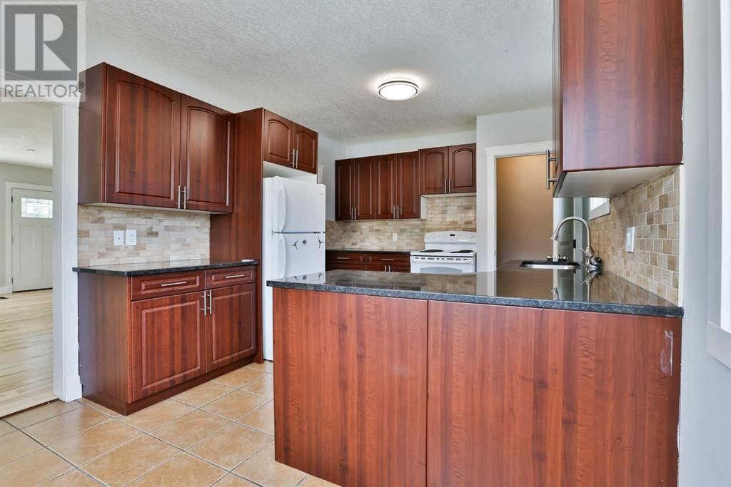 544 20 Street North Lethbridge, Alberta