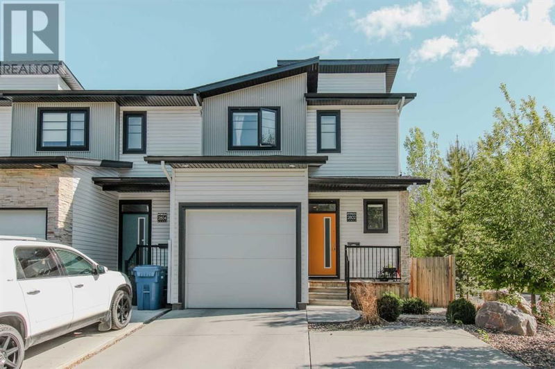 2802 Astra Street South Lethbridge, Alberta