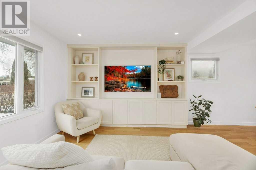 3514 42 AVENUE Image 13
