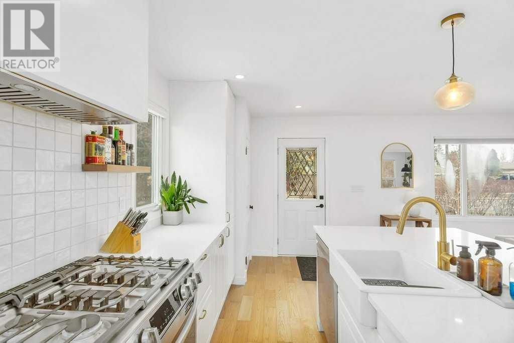 3514 42 AVENUE Image 4