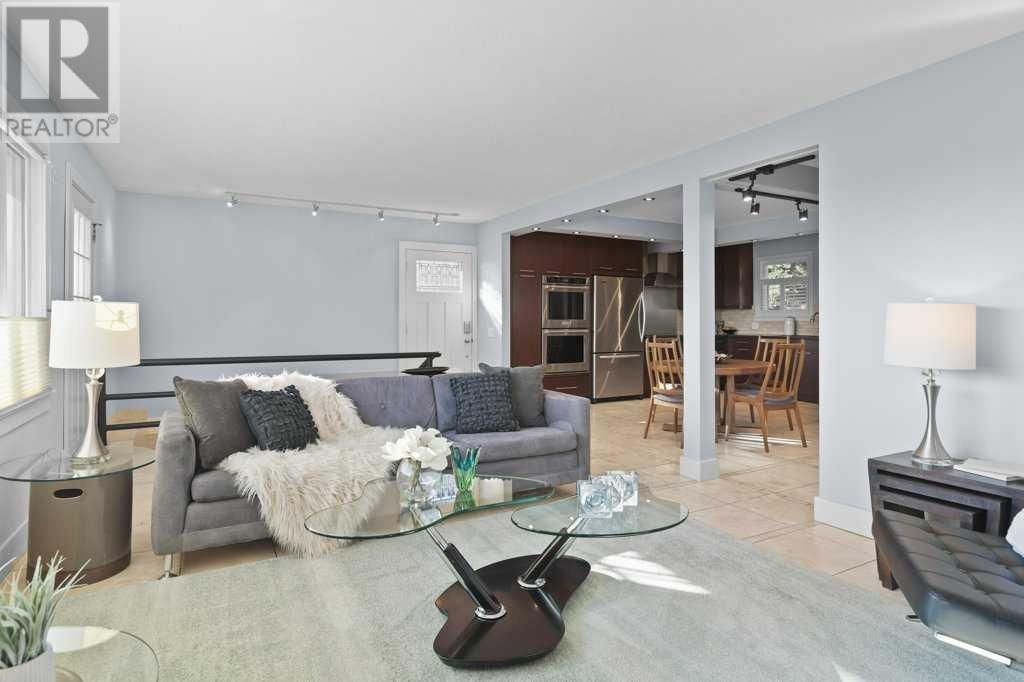 1514 CHILD AVENUE NORTHEAST Image 9