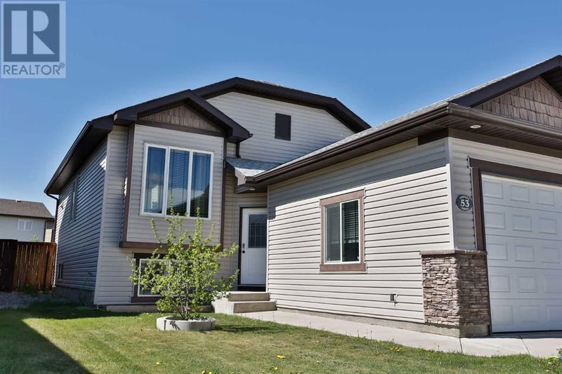 53 Coalbanks Link West Lethbridge, Alberta