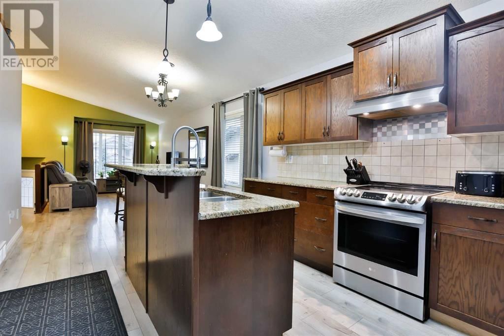 53 Coalbanks Link West Lethbridge, Alberta