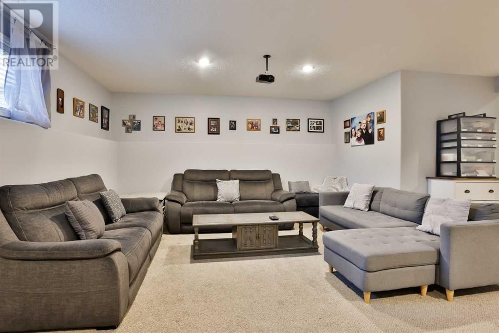 53 Coalbanks Link West Lethbridge, Alberta