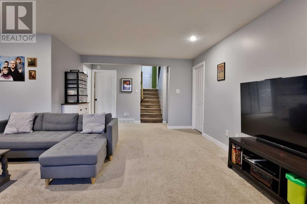 53 Coalbanks Link West Lethbridge, Alberta
