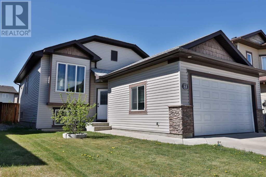 53 Coalbanks Link West Lethbridge, Alberta