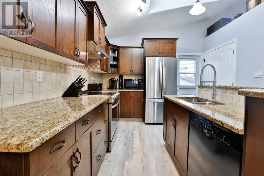 53 Coalbanks Link West Lethbridge, Alberta
