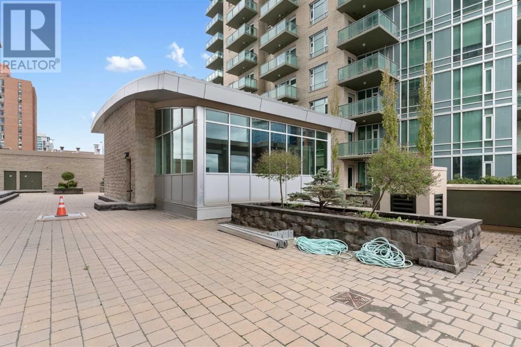 1410 1 STREET SOUTHEAST Image 30