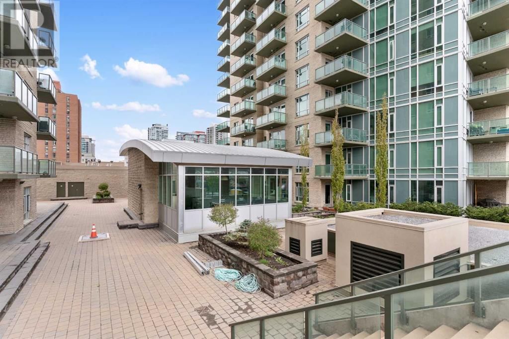 1410 1 STREET SOUTHEAST Image 32