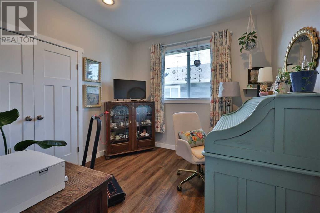 119 2 AVENUE NORTH Image 15