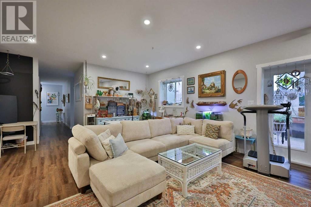 119 2 AVENUE NORTH Image 22