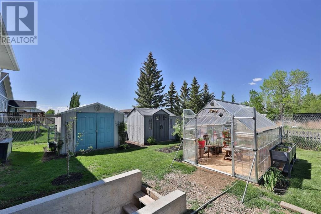 119 2 AVENUE NORTH Image 27