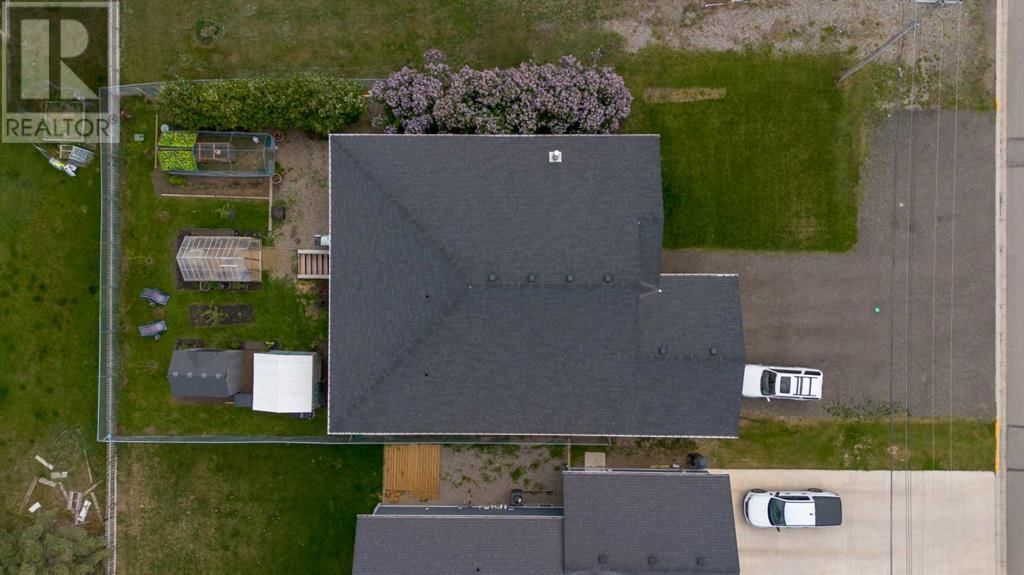 119 2 AVENUE NORTH Image 33