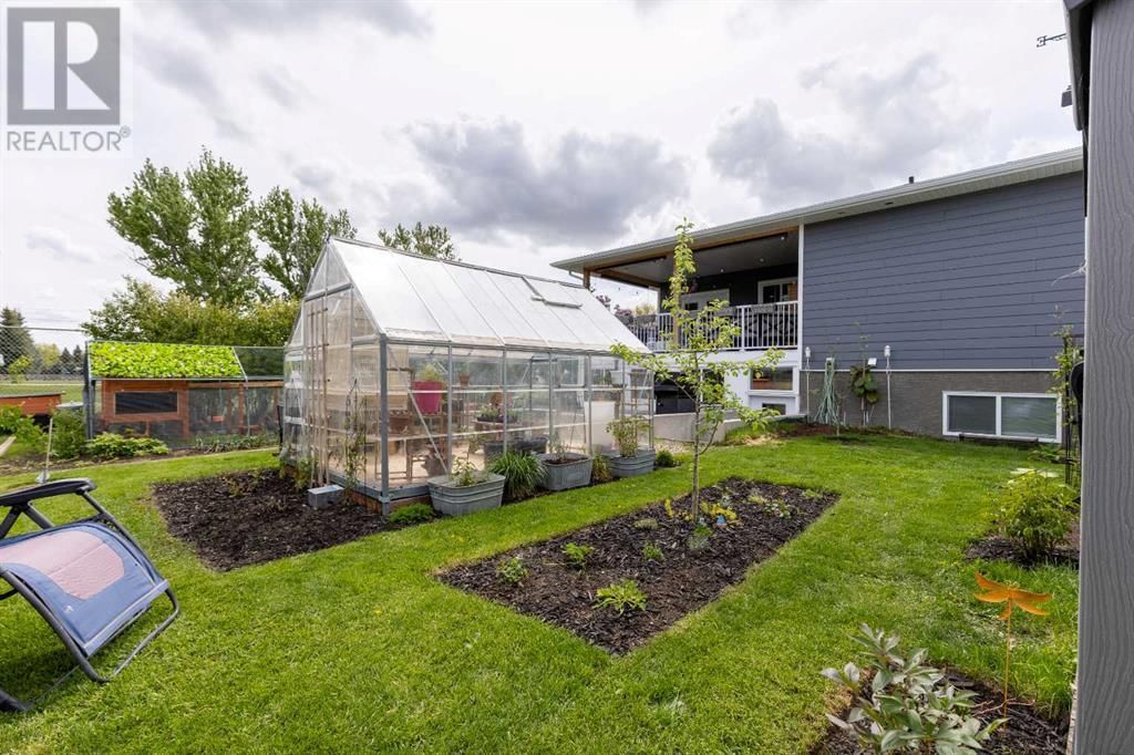 119 2 AVENUE NORTH Image 36