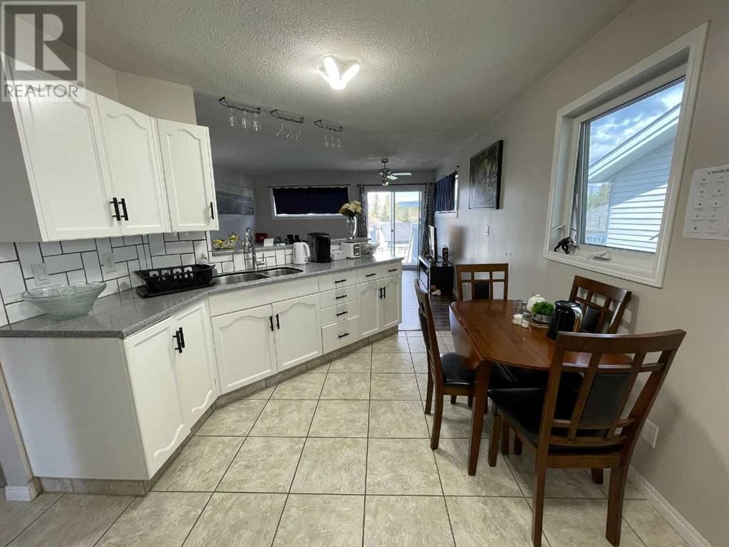 3126 BRADWELL STREET Image 4
