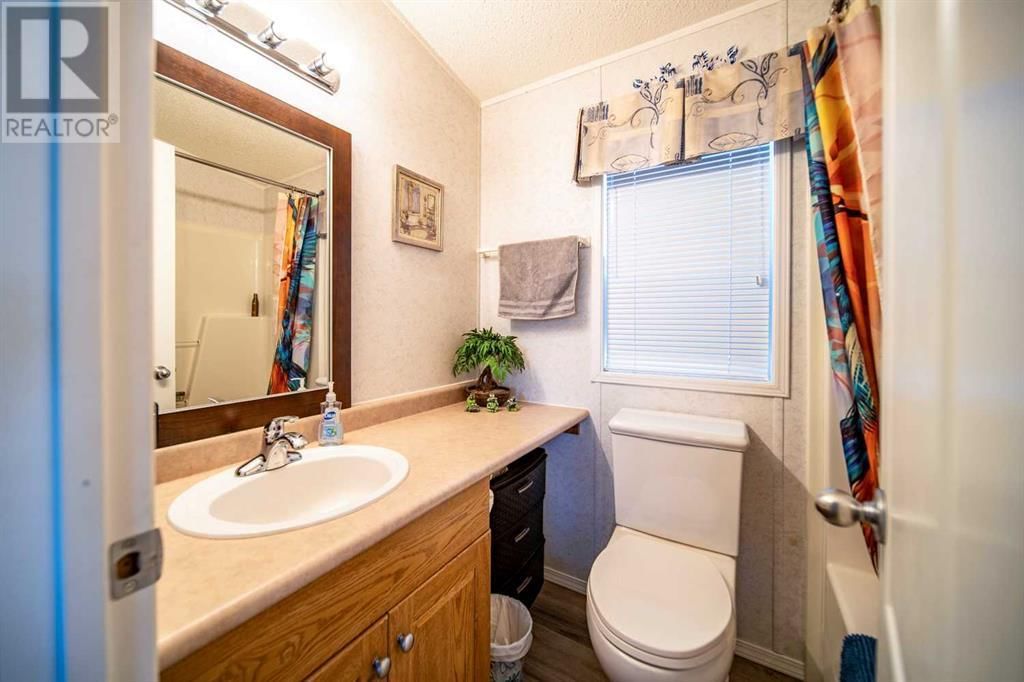 45 SHORNCLIFFE LAKE ESTATES Image 7