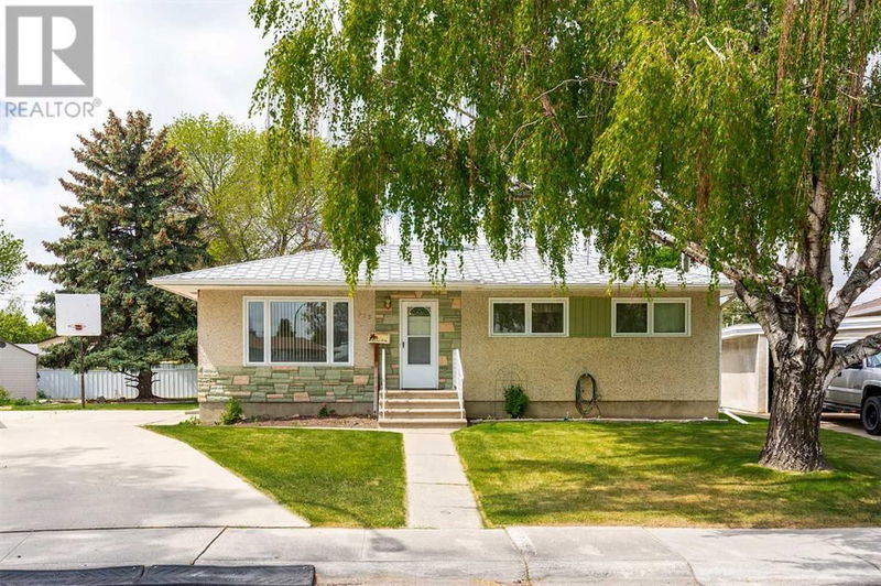 615 25 Street North Lethbridge, Alberta