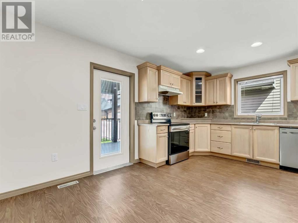 108 SOMERSET ROAD SOUTHEAST Image 18