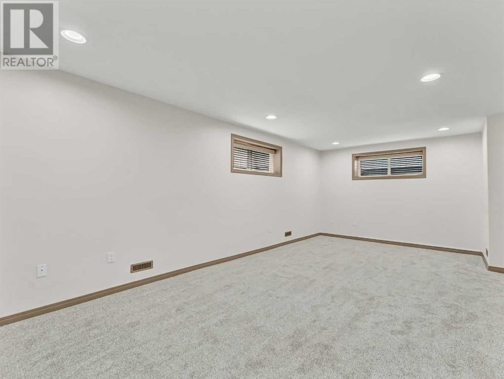 108 SOMERSET ROAD SOUTHEAST Image 32