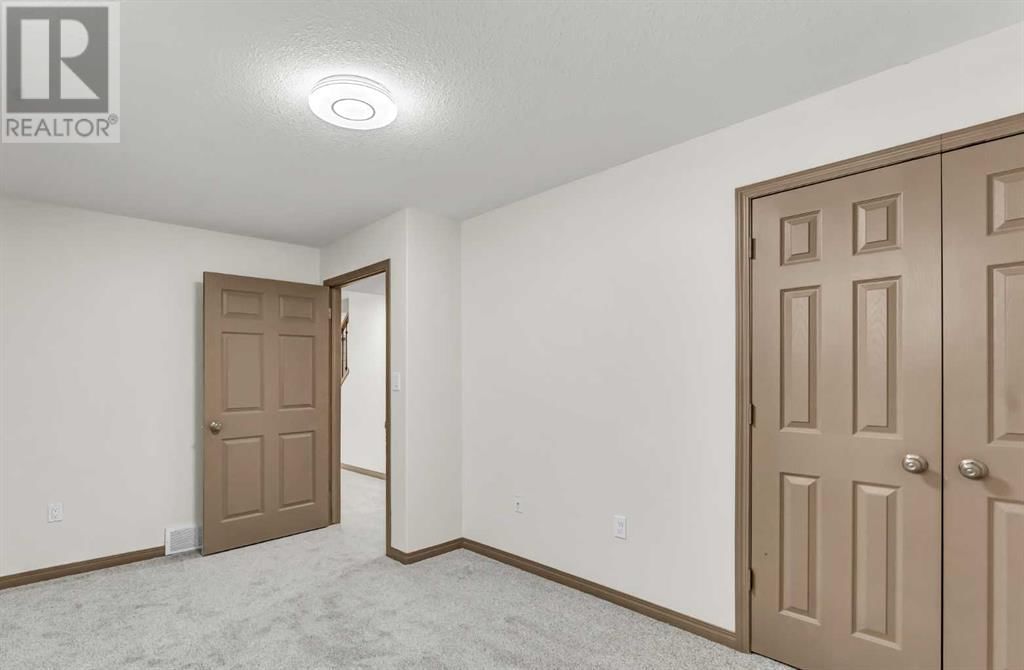 108 SOMERSET ROAD SOUTHEAST Image 34